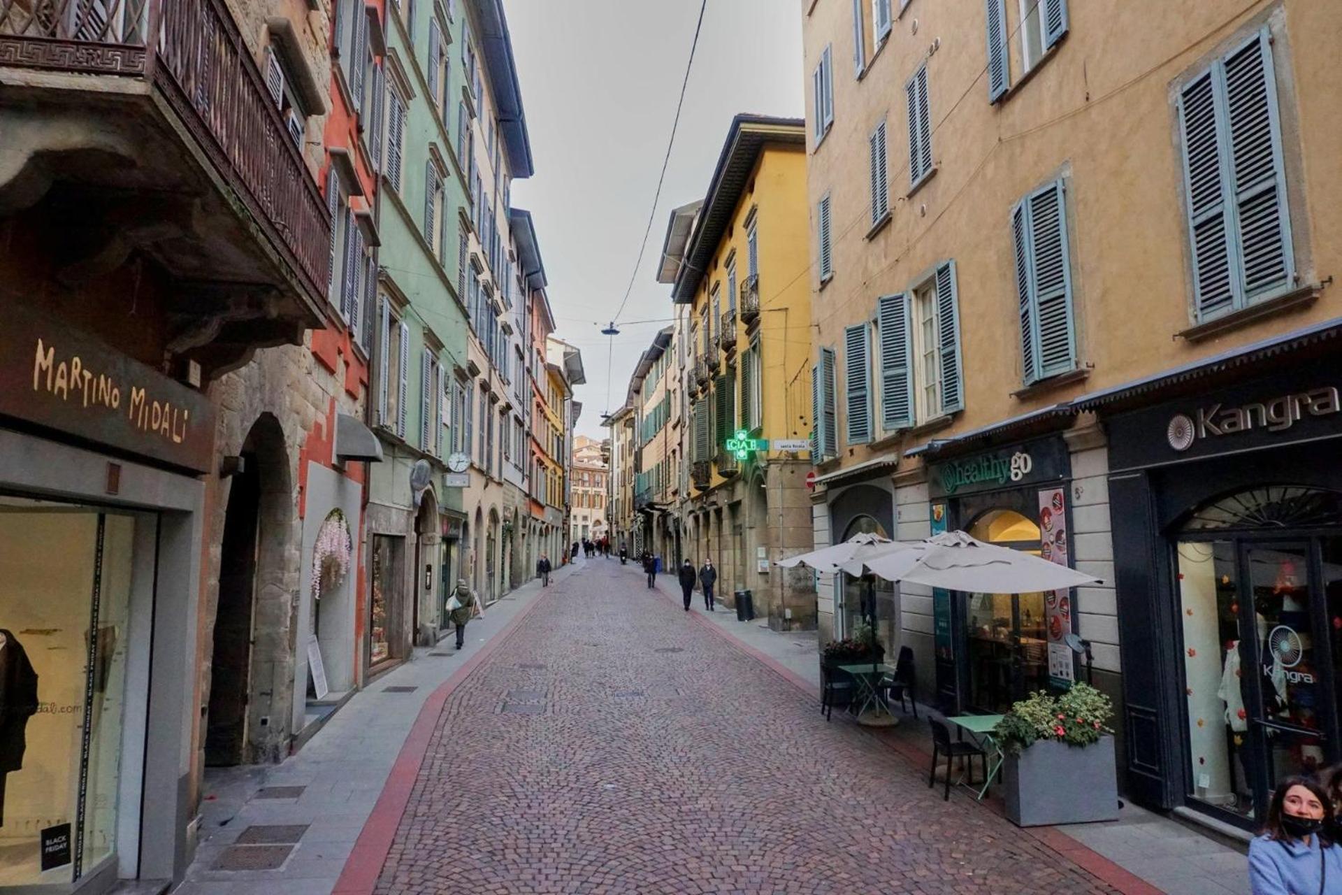 Magic Place Bergamo! Relax Apartment With Terrace In The Heart Of The City Exterior photo